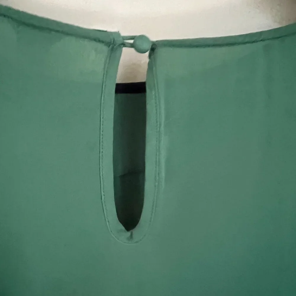 J. Crew Silk Blouse, Emerald Green, Size 8P - Picture 2 of 8